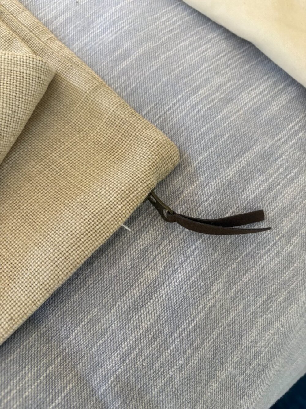 Pottery Barn Belgian Flax Linen Pillow Covers in Flax 24" NWOT - Picture 3 of 3